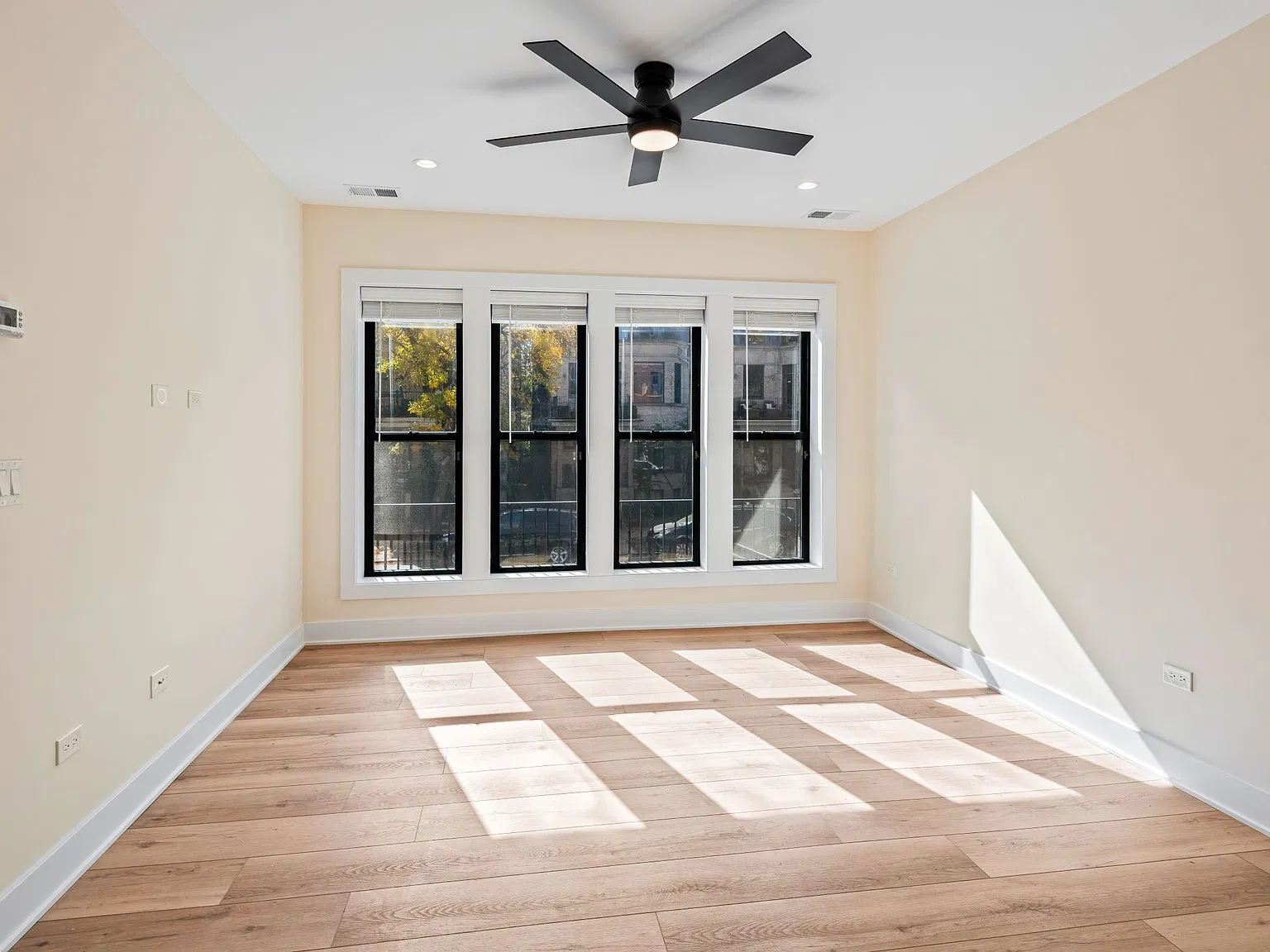 1250 W Addison St — Photo 2