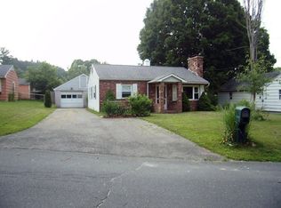 48 Reservoir Rd, Lee, MA 01238