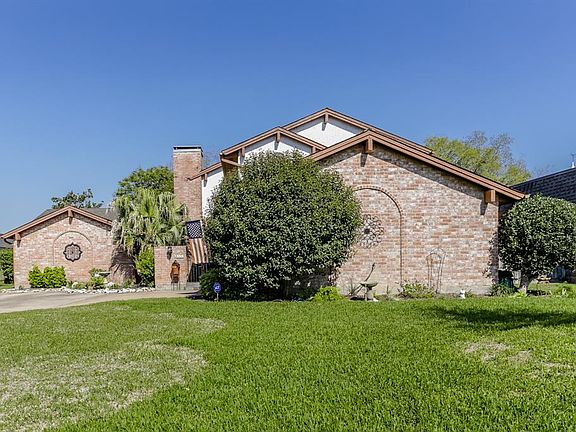 3rd image of 3315 Deerwood Ln