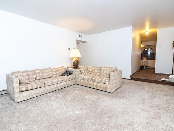 2nd image of 9034 W Lisbon Ave Unit 31