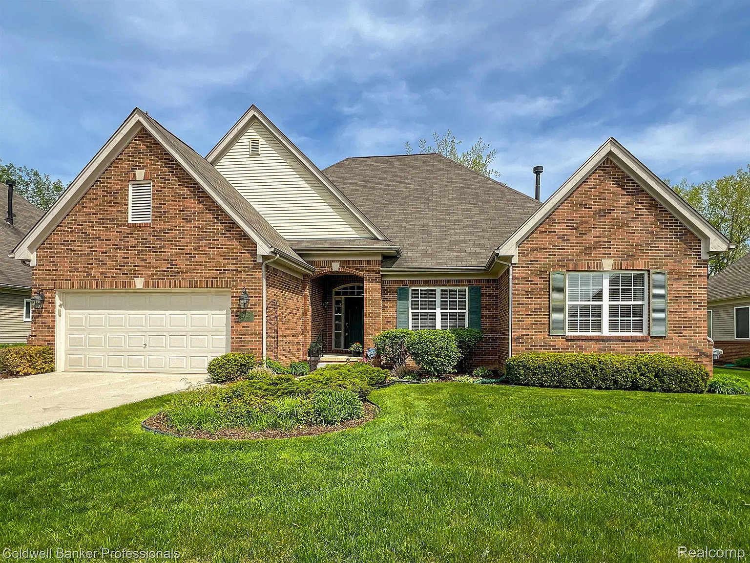 2206 Lagoon Dr photo 1