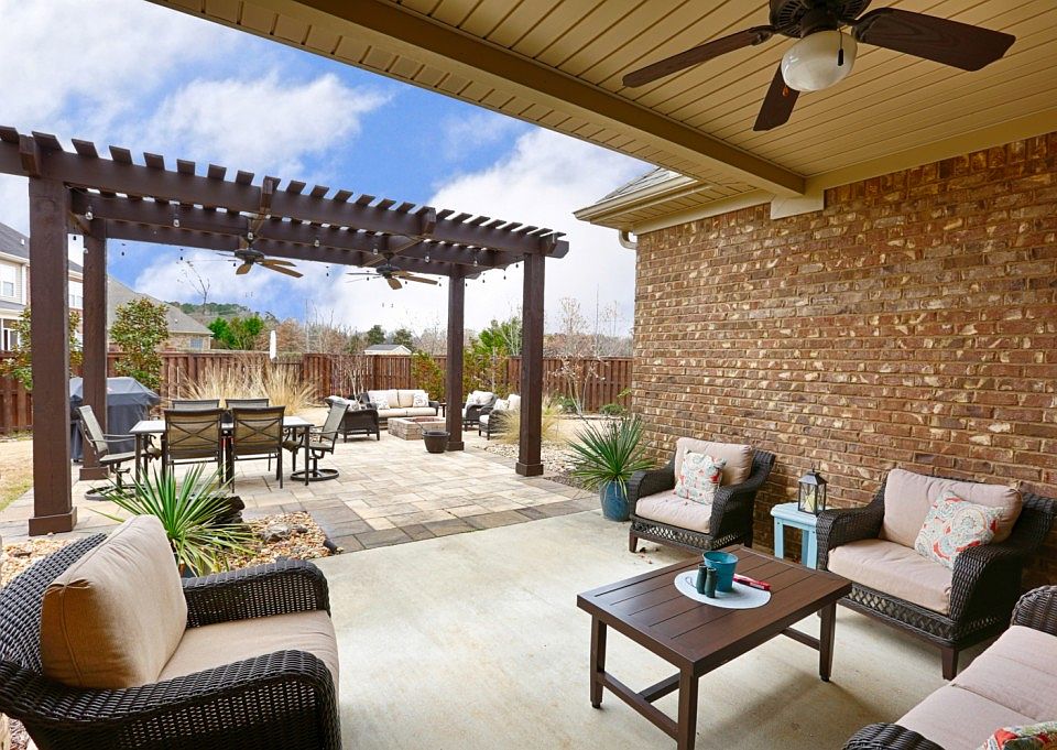 1st image of 102 Legacy Cove Dr