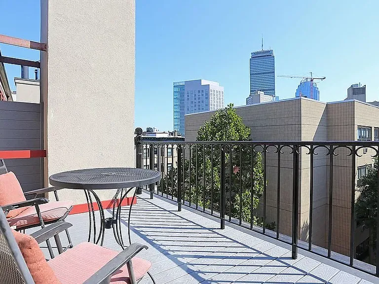 120 Norway St #19 — Photo 1
