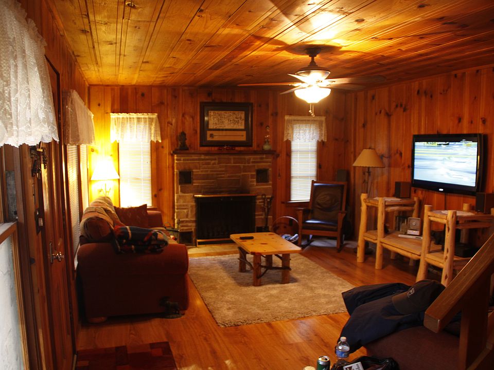 2nd image of 3616 Aspen Ave
