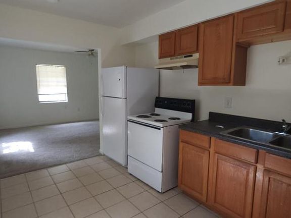 5th image of 1016 NW 6th Pl