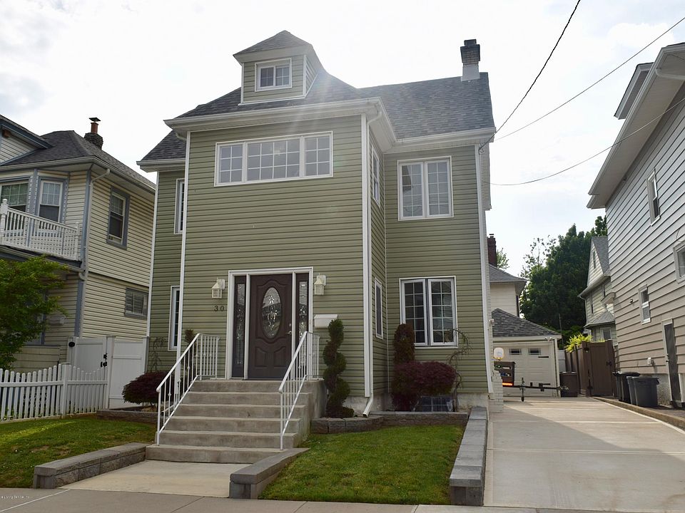 1st image of 30 Dakota Pl