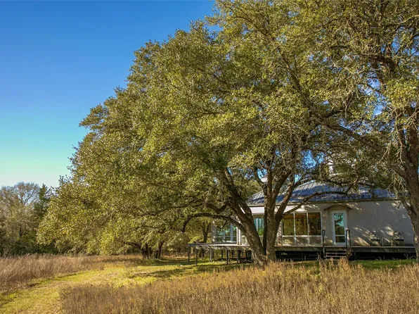 11107 Mount Falls School Rd, Washington, TX 77880