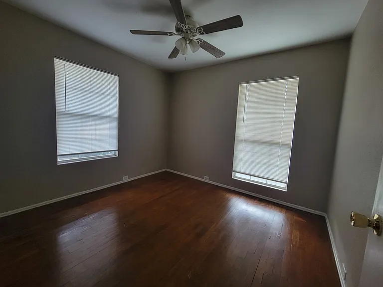 4617 Mildred Dr — Photo 11
