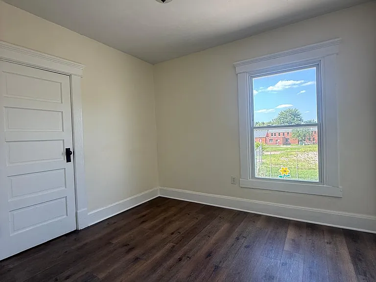 275 Parkview Ave #275 — Photo 10