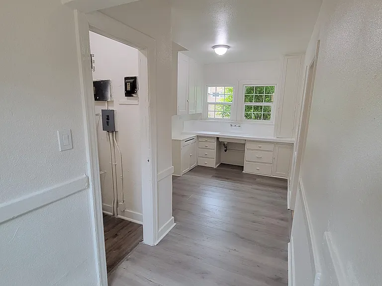 2021 Pennsylvania Ave #2121-1/4 — Photo 2