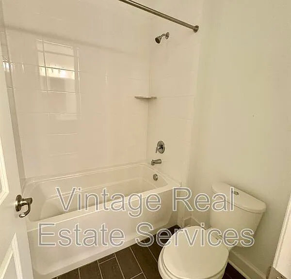 4645 Butler National Dr — Photo 8