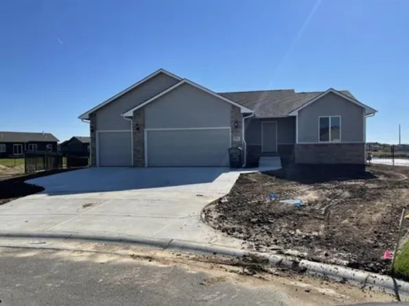 714 W Country Lakes Pl, Haysville, KS 67060