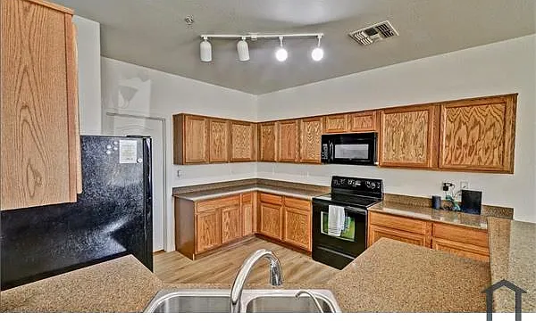 8169 W Groom Creek Rd — Photo 4