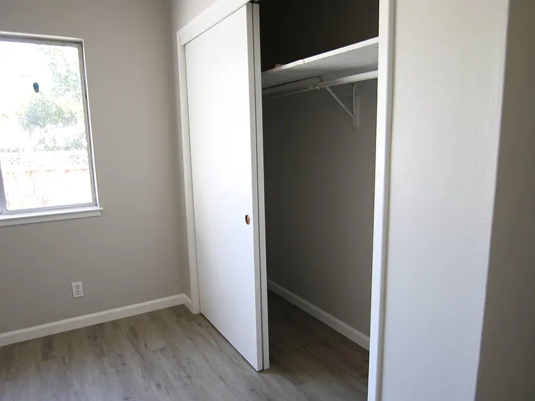3271 Alma St — Photo 38