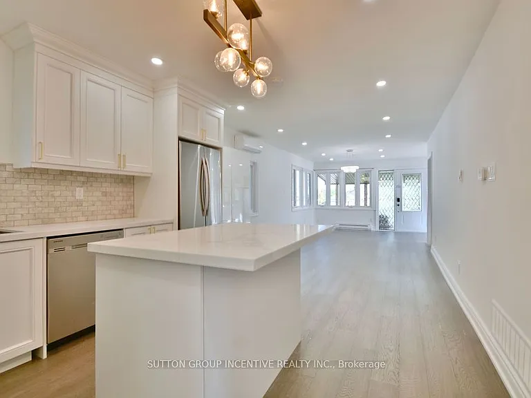 1556 Houston Ave — Photo 25