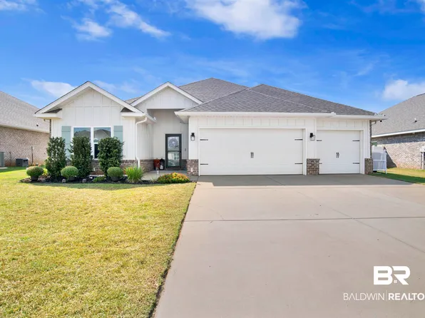 24597 Smarty Jones Cir, Daphne, AL 36526
