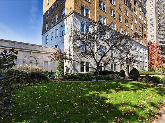 3rd image of 701 S Skinker Blvd APT 904
