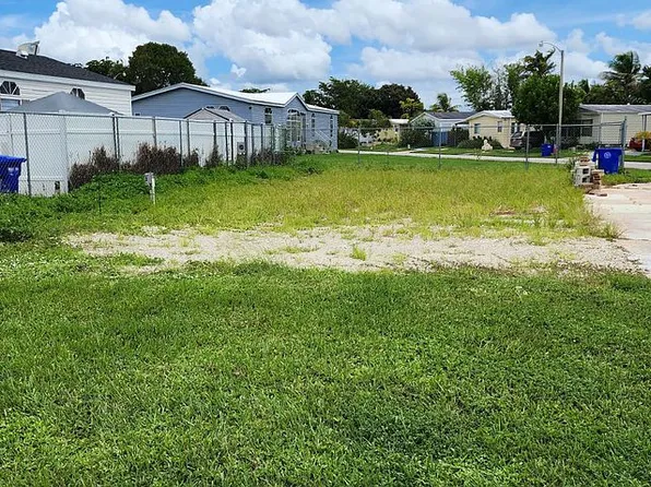 601 NW 217th Way, Hollywood, FL 33029