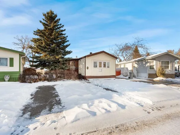 6724 17th Ave SE #40, Calgary, AB T2A 0W5