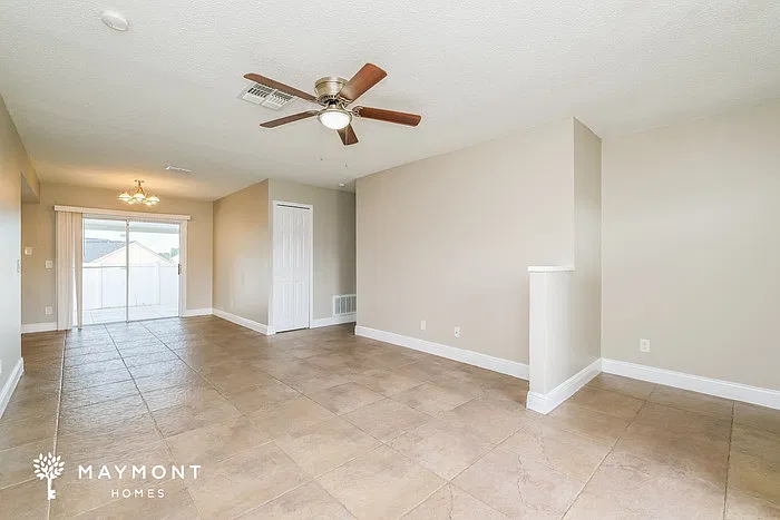 3 bed, 2.0 bath, 1176 sqft, $1,975 — Photo 4