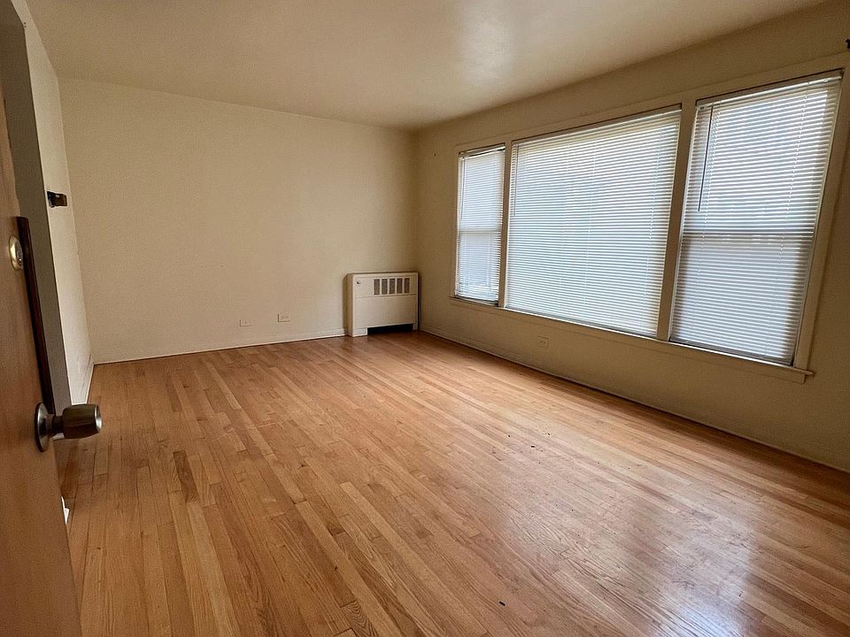 1st image of 7844 S Jeffery Blvd #3C