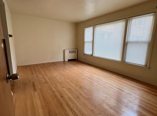 7844 S Jeffery Blvd #3C, Chicago, IL 60649