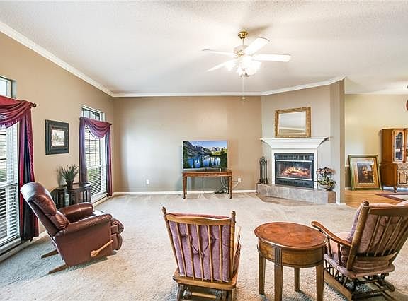 3rd image of 5717 Barrett Ln