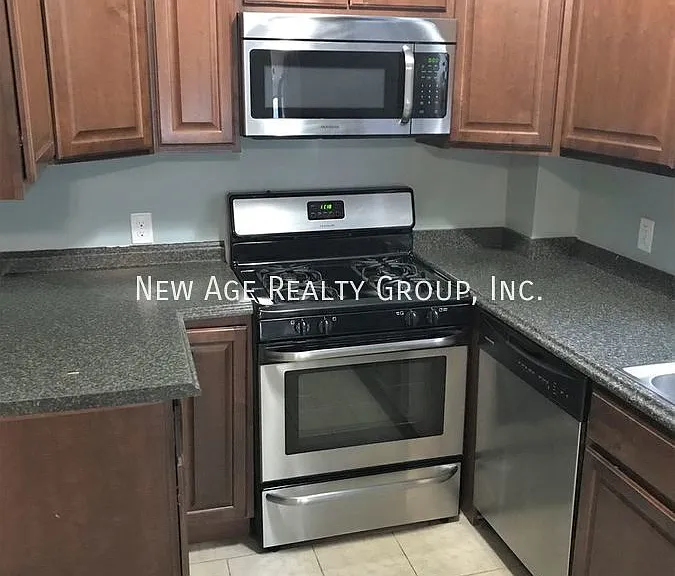 244 W Girard Ave #2 — Photo 12
