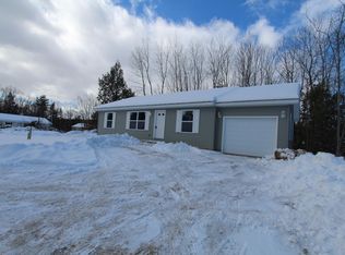 27 Fox Hollow Dr, Auburn, ME 04210