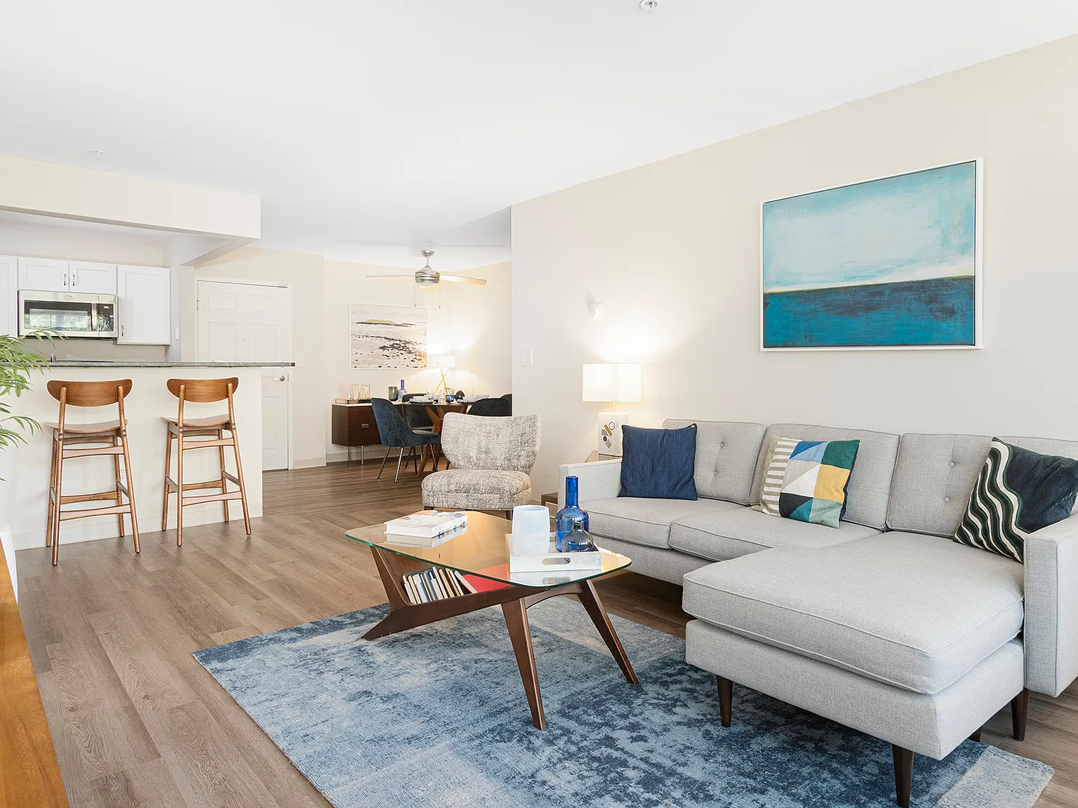 Emerson Place Apartments — Photo 4