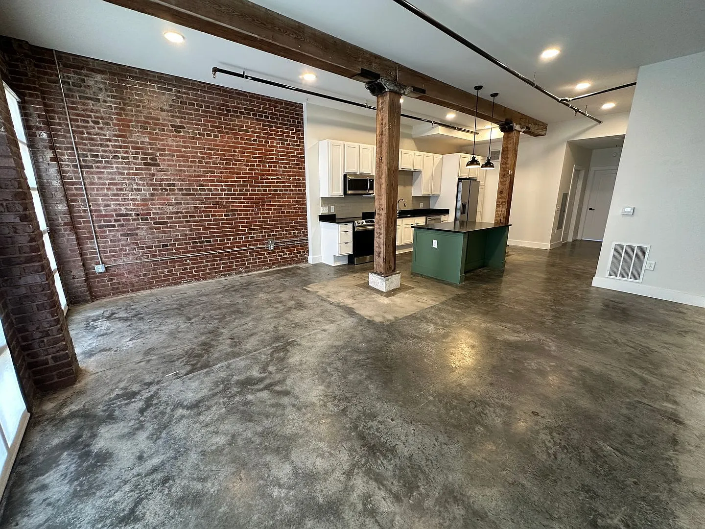 2 bed, 2.0 bath, 1280 sqft, $1,875 — Photo 1