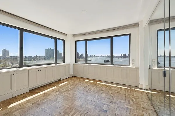 Sold by Compass | media 20