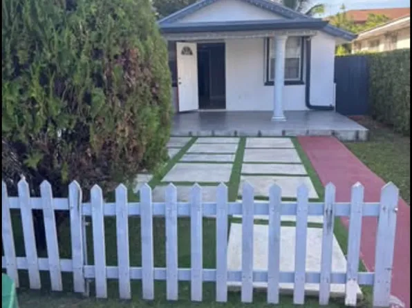 3019 SW 25th St Unit B, Miami, FL 33133