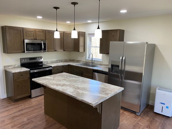 213 Rocky Rd APT 3