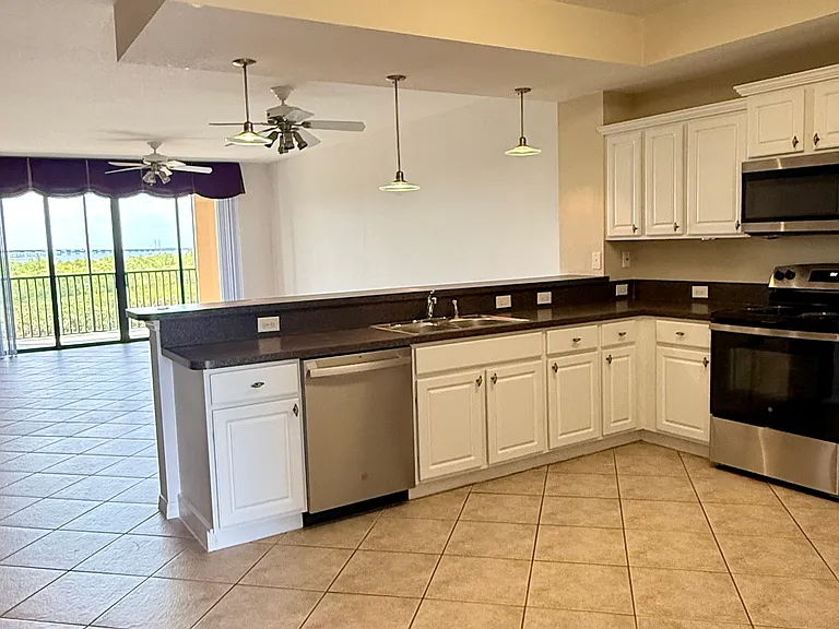 900 E Marion Ave #1202 — Photo 26