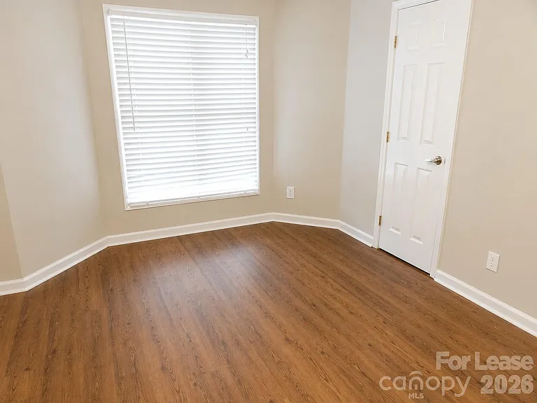1109 E Morehead St #10 — Photo 10