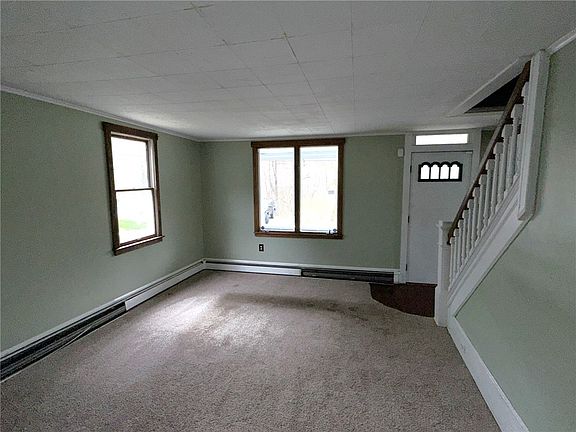 5th image of 623 Portage St