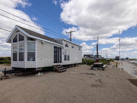 3rd image of 238-242 E Beach Rd