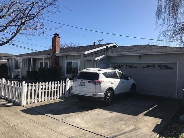 1st image of 7040 Fountaine Ave