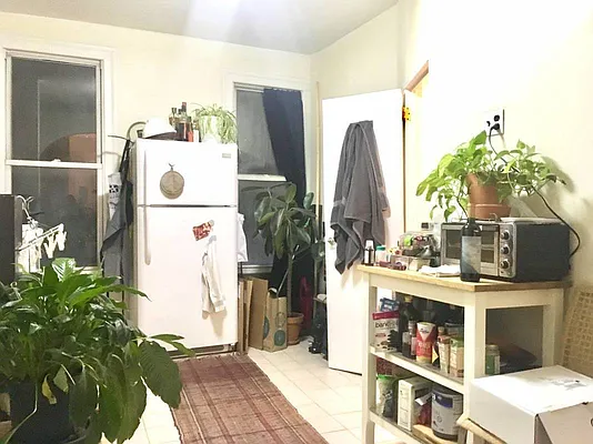 Rented by Premier Metro Realty Corp | media 20