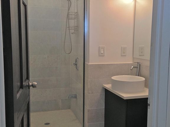 Renovated 2nd Bathroom