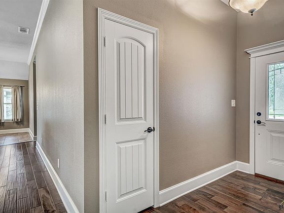 5th image of 11162 Water Oak Dr