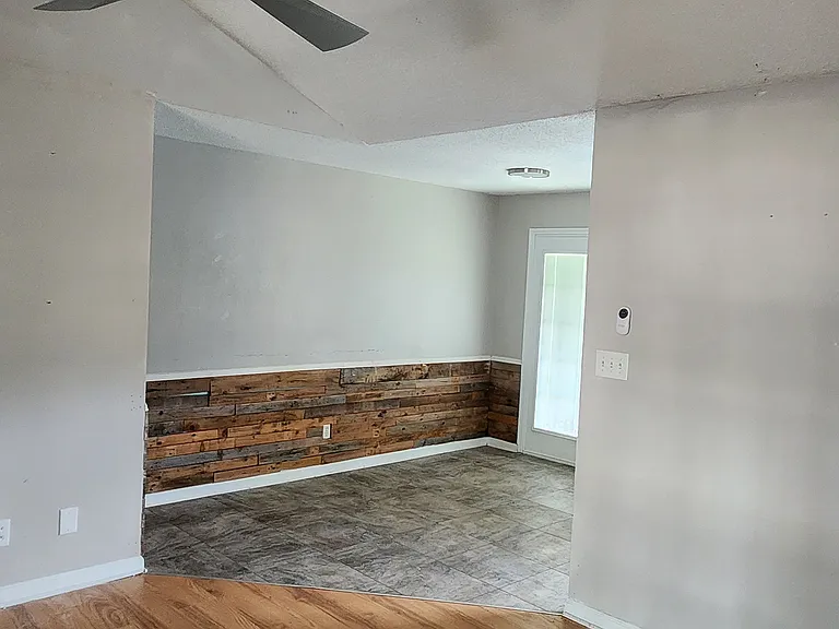 132 Pineview St — Photo 13