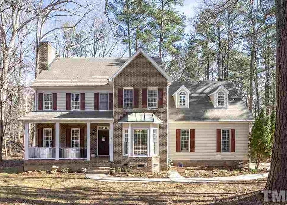 1st image of 4 Sagamore Pl
