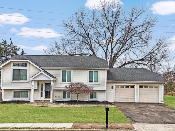 22216 Stablehouse Dr, Sterling, VA 20164