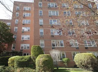 679 West 246 #6D, riverdale, NY 10463