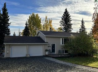 1293 Range View Rd, North Pole, AK 99705