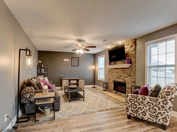 5th image of 1297 Eagles View Dr