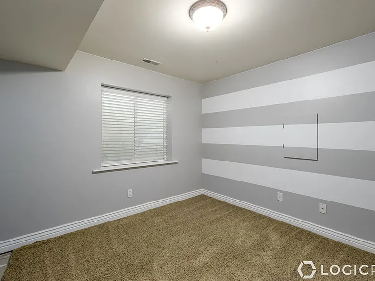 376 W Concord Pl — Photo 22