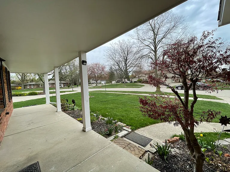 1911 Smallbrook Dr — Photo 4